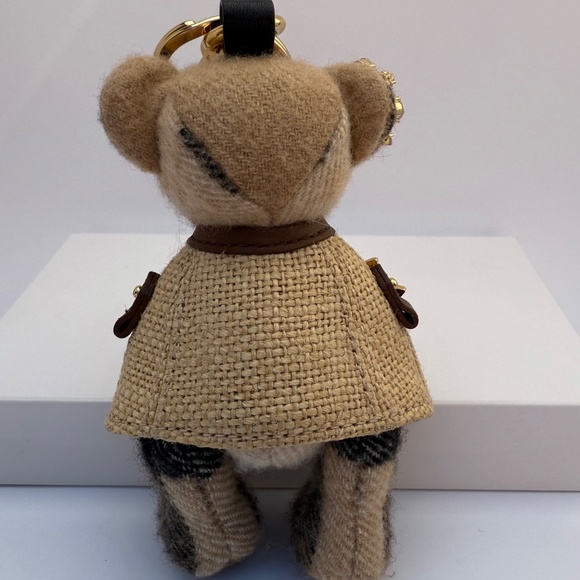 Authentic Burberry Thomas Bear Keychain with Cape & Chrystals - Picture 4 of 6